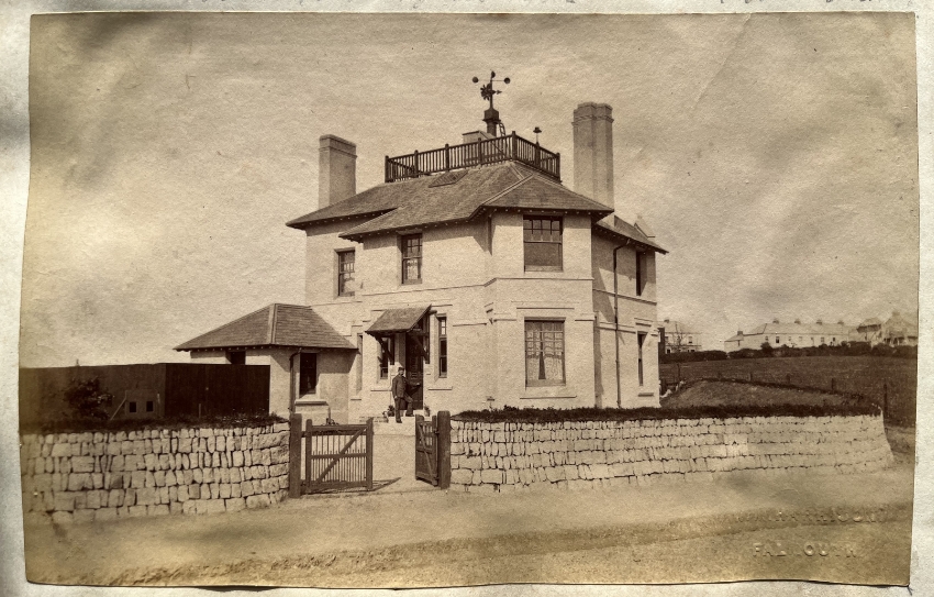 1886